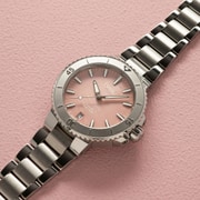 ピンクVIAO★新Win11★Pentium★新品SSD256G★メモリ8G★★ 可愛いピンク色☆最新Win11☆メモリ8G☆カメラ☆小型バイオ☆新SSD256G